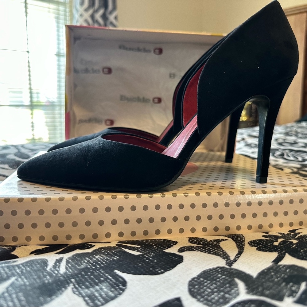 Buckle black heels size 9